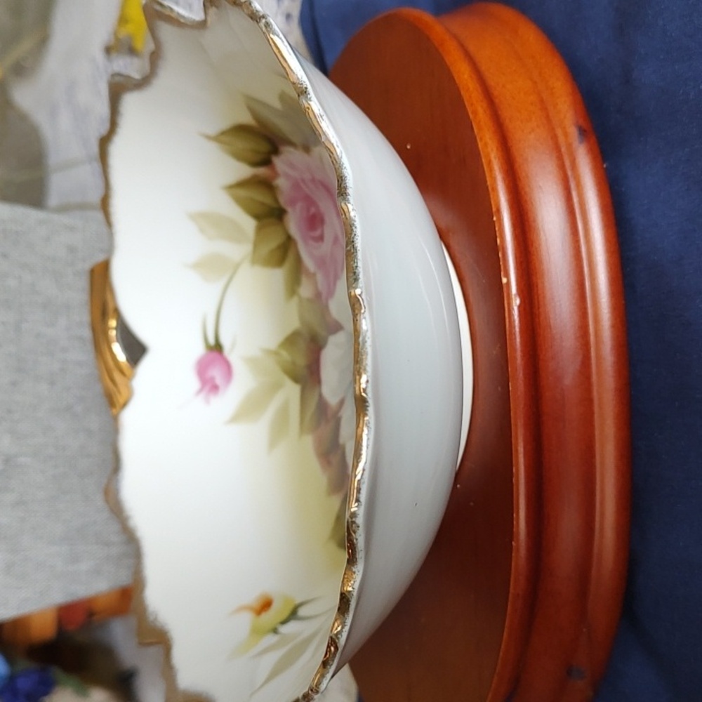 Linwile Ardalt Hand Painted Bowl Roses Gold Trim - Picture 4 of 5